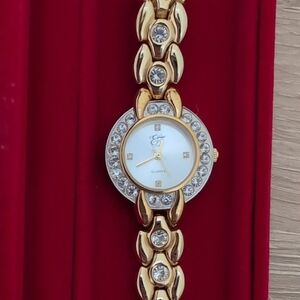 Elizabeth Taylor White Diamonds Vintage Watch Gold